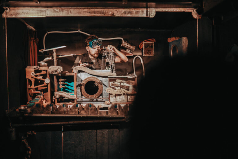 Performing Arts in the Regions: A Look Behind the Scenes of a Touring